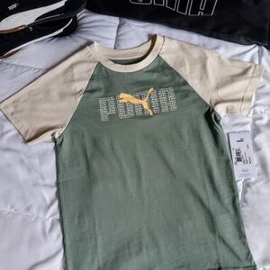 🆕 Men's Puma Green and Cream T-Shirt